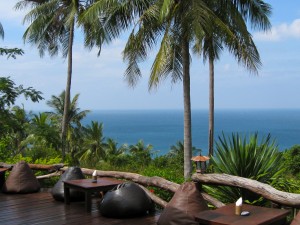 Post image for Thailand Part II: Beach Bar, Bonfires, Buckets and Bonding