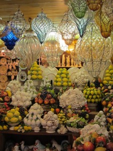 venice-italy-shop-of-ceramic-and-glass