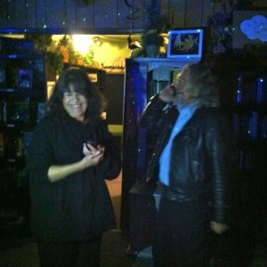 image-cell-phone-wedding-idyllwild