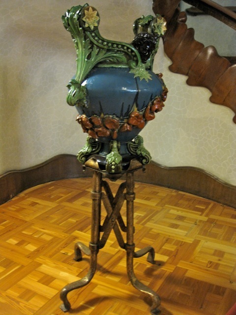 ornate-vase-entry-of-gaudis-casa-battlo-barcelona-spain.jpg image-ornate-vase-entry-of-gaudis-casa-battlo-barcelona-spain